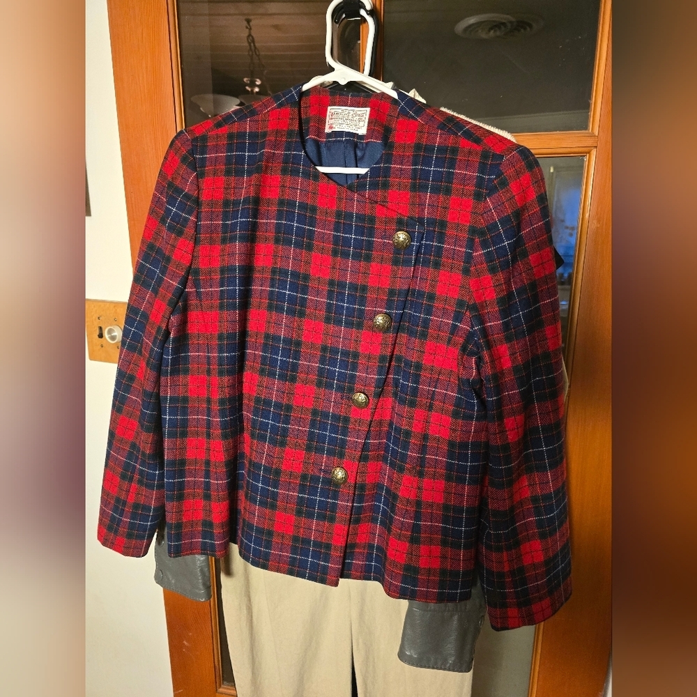 Pendleton Plaid Women's Blazer Jacket - Red and Blue
